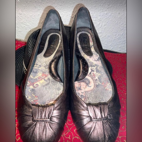 Born Lily Top Knot Bronze Metallic Round Toe Ballet Flats Padded Sole SZ 7.5 - Picture 8 of 8